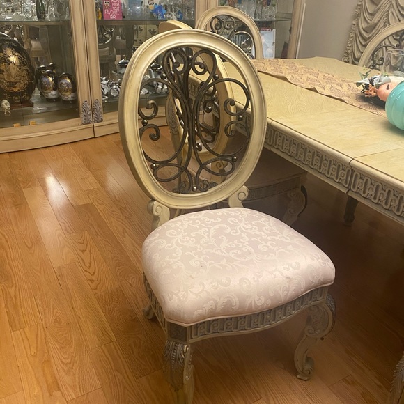 Handcrafted Dining room set - Picture 3 of 5